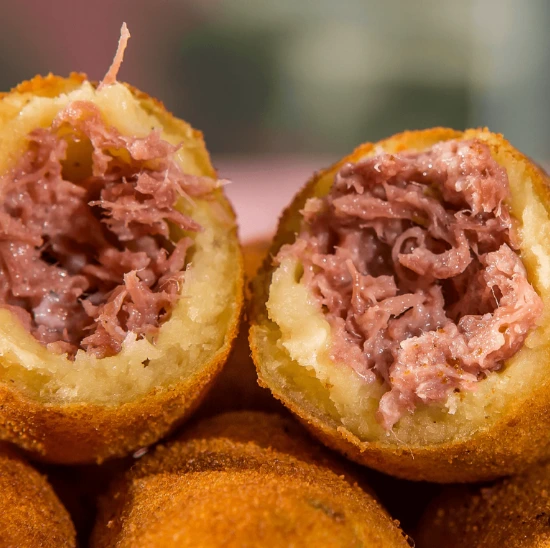Croquete de carne seca com catupiry